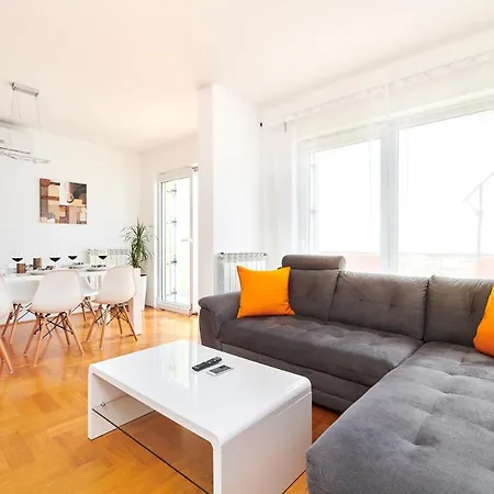 Perla Holiday home *