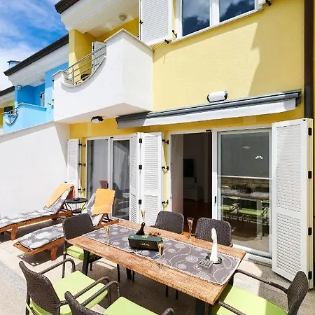 Perla Holiday home *